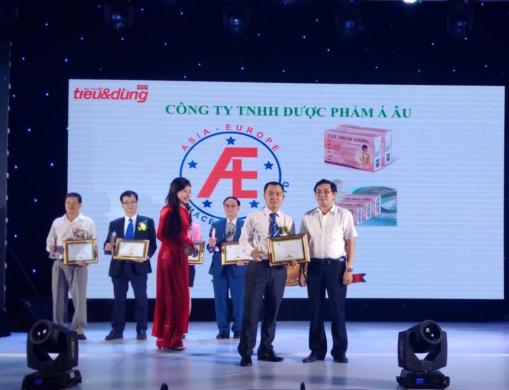 Sản phẩm Cốt Thoái Vương vinh dự nhận giải thưởng “Tin & Dùng 2016”